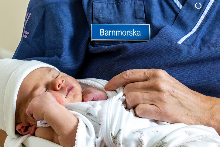 Barnmorska lön